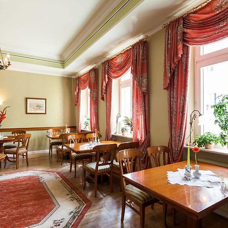 Hotel Garni Schlossgarten Neustrelitz Esterno foto